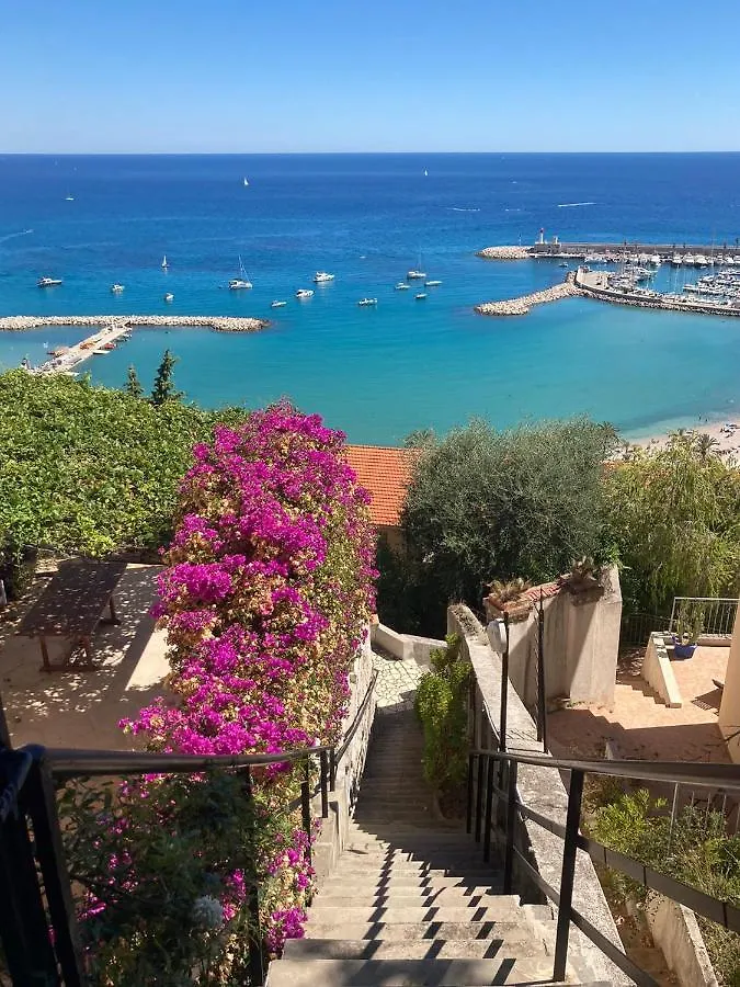 Villa L'Ensoleillee Vue Panoramique Mer, 250 M De La Plage Et Du Centre Ville マントン 0*,  フランス